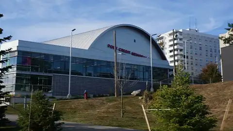 Exterior of Port Credit Memorial Arena in Mississauga